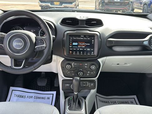 Used 2022 Jeep Renegade Latitude w/ Convenience Group AWD/4WD image 16