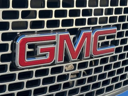 Used 2015 GMC Sierra 2500 Denali w/ Duramax Plus Package image 10