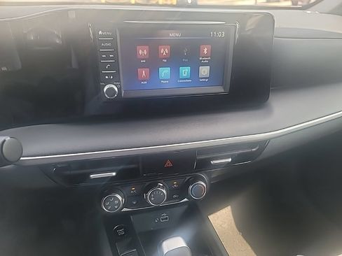 Used 2025 Nissan Kicks S FWD image 12