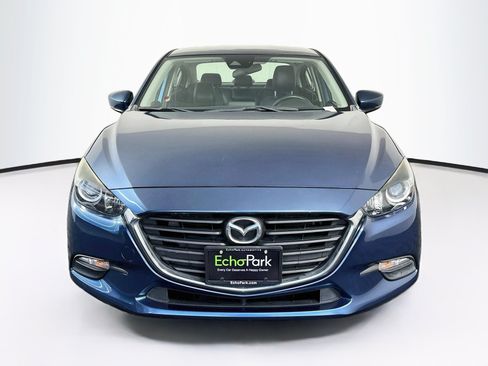 Used 2018 MAZDA MAZDA3 Touring FWD image 2