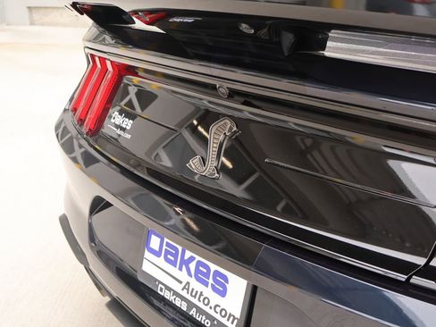 Used 2021 Ford Mustang Shelby GT500 w/ Technology Package RWD image 14