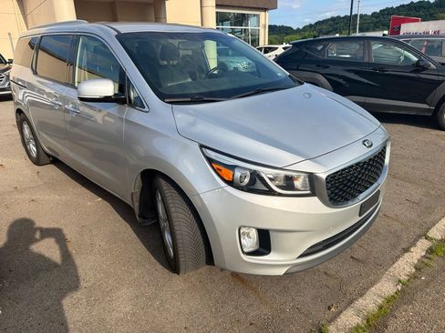 Used 2016 Kia Sedona EX FWD image 10