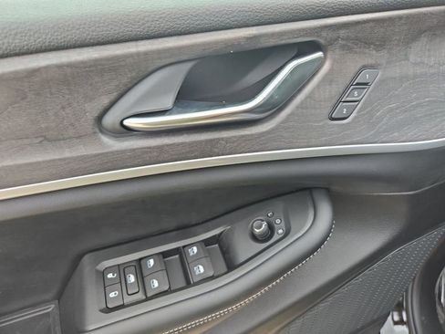 New 2025 Jeep Grand Cherokee L Limited RWD image 13