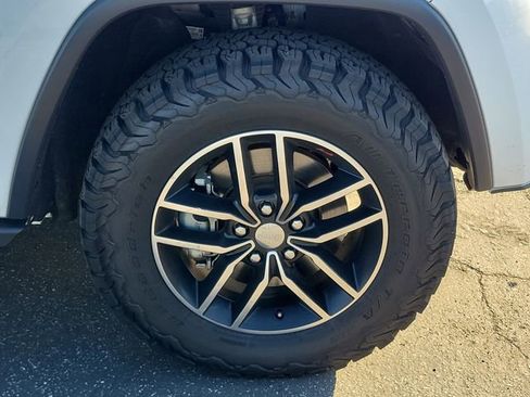 Certified 2018 Jeep Grand Cherokee Trailhawk image 5