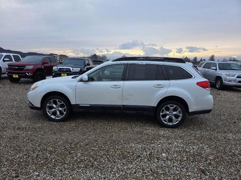 Used 2010 Subaru Outback 2.5i Premium image 8
