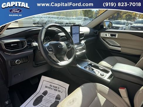 Certified 2023 Ford Explorer Limited w/ Limited Technology Package image 18