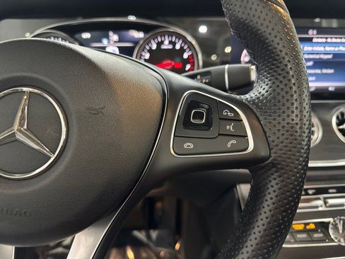 Used 2018 Mercedes-Benz E 400 4MATIC Cabriolet image 71