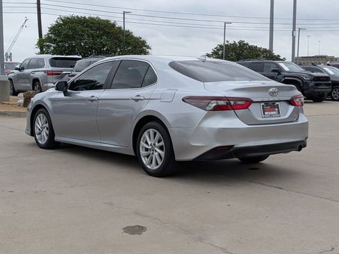 Used 2024 Toyota Camry LE FWD image 8
