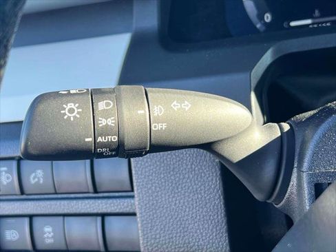 Used 2024 Toyota Tacoma TRD Off-Road image 21