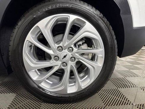 New 2027 Chevrolet Bolt LT FWD image 16