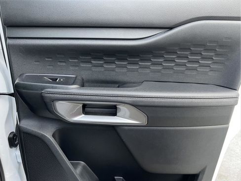 Used 2025 Ford Ranger XLT w/ FX4 Off-Road Package image 18