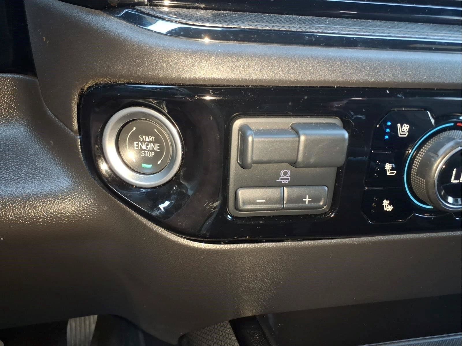 Used 2024 Chevrolet Silverado 1500 ZR2 w/ Technology Package AWD/4WD image 25