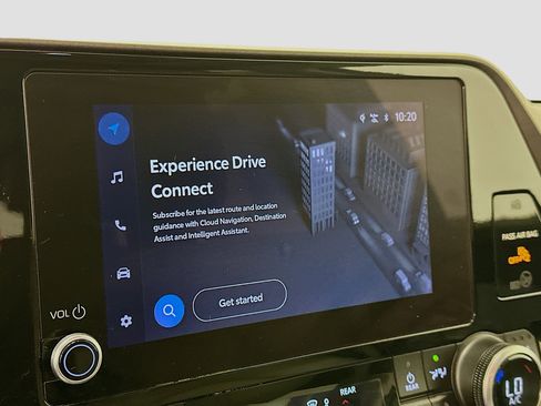 Used 2023 Toyota Highlander XLE image 22