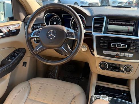 Used 2015 Mercedes-Benz GL 450 4MATIC image 18