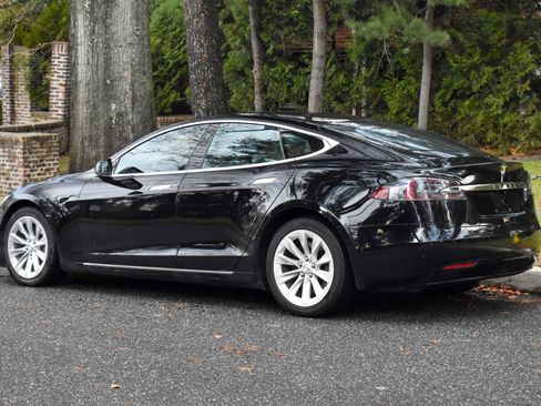 Used 2018 Tesla Model S 75D image 6