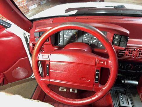 Used 1992 Ford Mustang LX RWD image 19