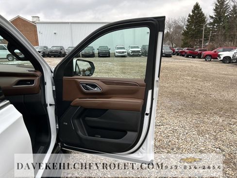 Certified 2023 Chevrolet Suburban High Country image 24