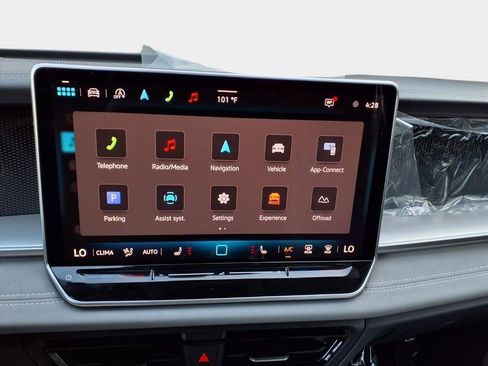 New 2026 Volkswagen Tiguan SE image 10