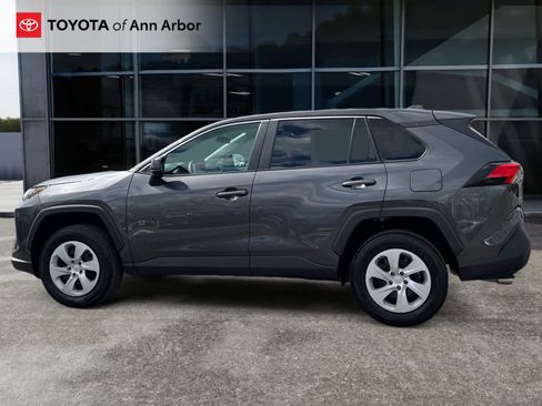 Used 2024 Toyota RAV4 LE FWD image 8