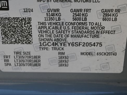 Used 2025 Chevrolet Silverado 2500 ZR2 w/ Technology Package image 36