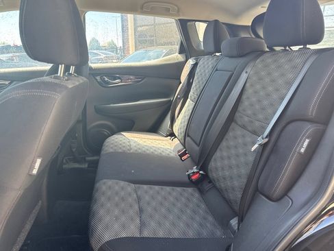 Used 2020 Nissan Rogue Sport SV AWD/4WD image 15