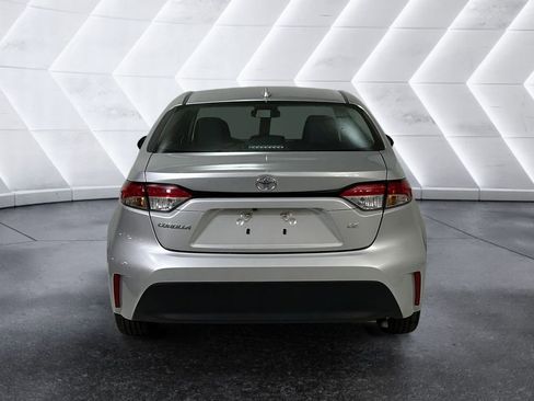 Used 2024 Toyota Corolla LE image 5
