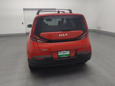 Used 2022 Kia Soul LX image 6
