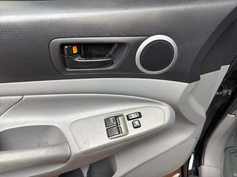 Used 2011 Toyota Tacoma PreRunner w/ SR5 Pkg #2 image 13