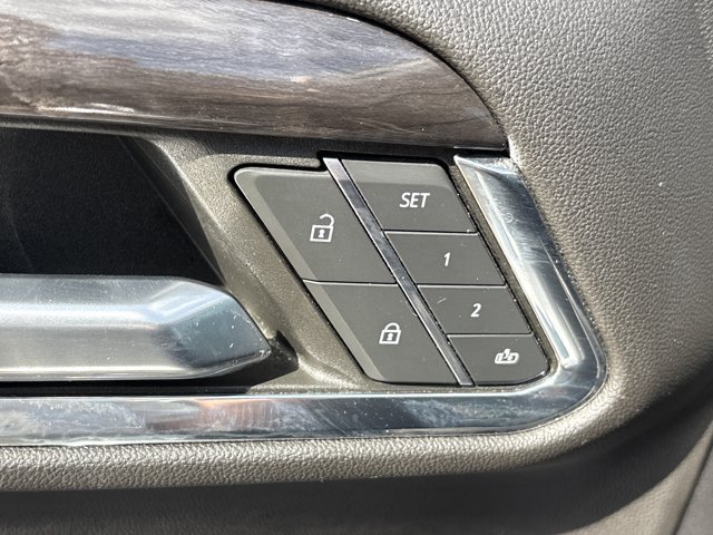 Used 2023 Chevrolet Silverado 1500 LTZ AWD/4WD image 24