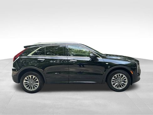 Used 2025 Cadillac XT4 Premium Luxury FWD image 7