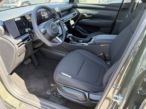 New 2026 Hyundai Tucson SE image 9