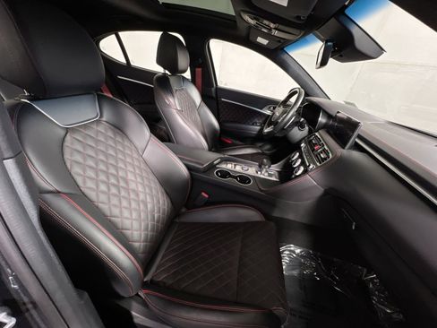 Used 2023 Genesis G70 3.3T w/ Sport Prestige Package image 27