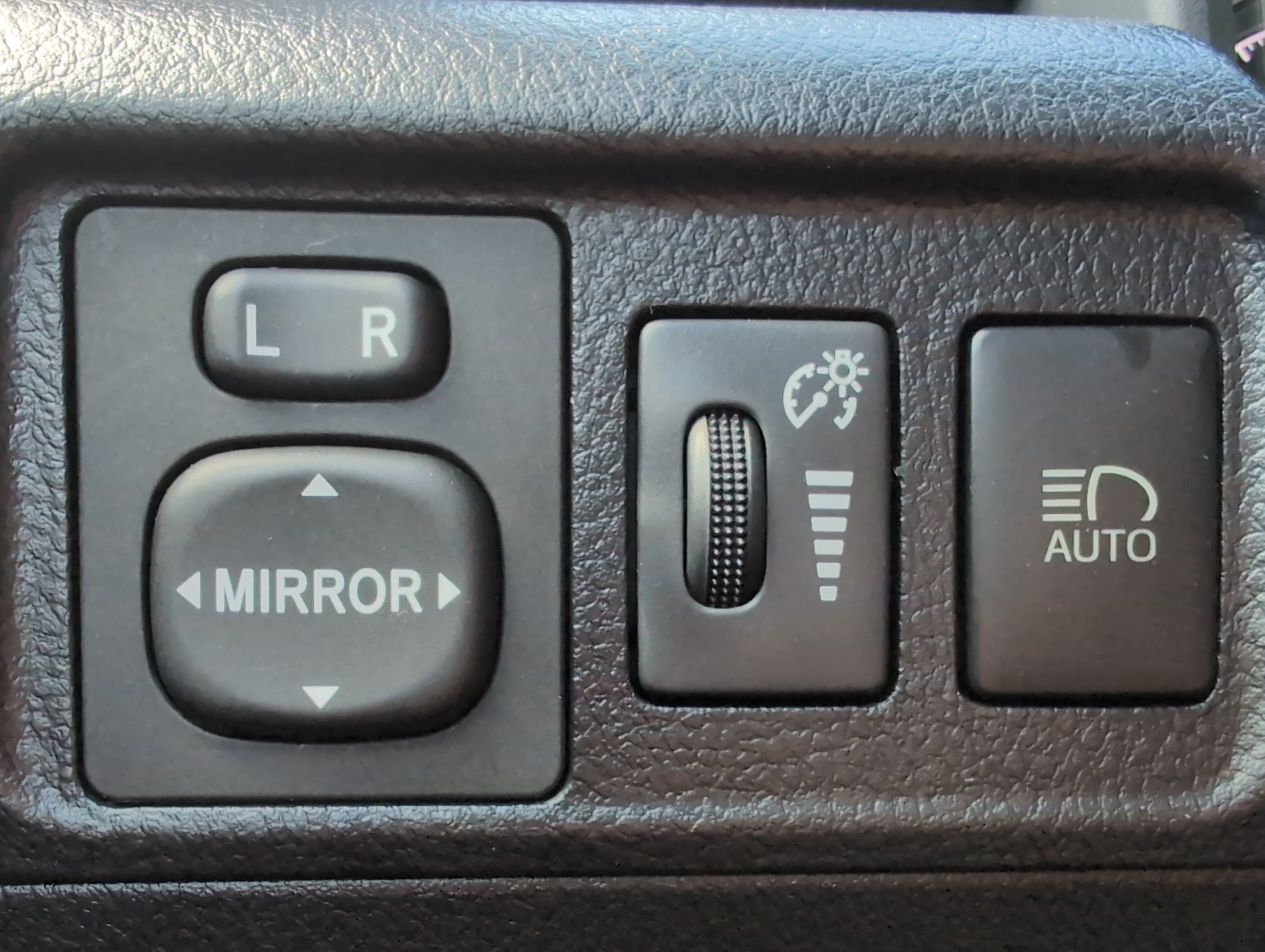 Used 2020 Toyota 4Runner TRD Off-Road AWD/4WD image 37