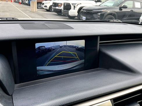 Used 2017 Lexus IS 300 AWD image 27