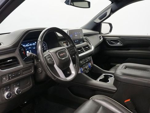 Used 2021 GMC Yukon XL SLT w/ SLT Premium Package image 34