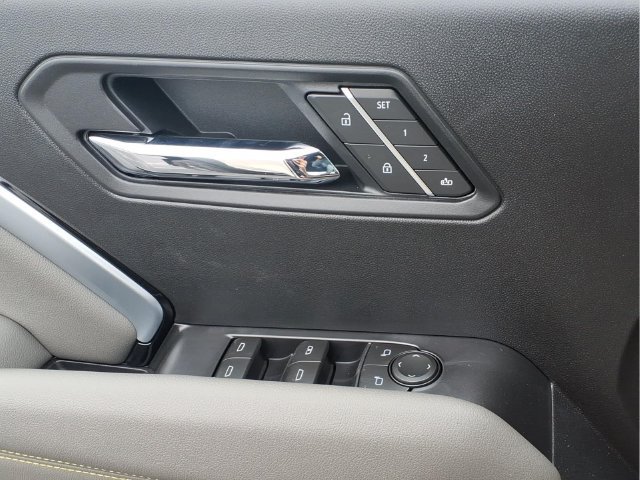 New 2026 Chevrolet Colorado ZR2 AWD/4WD image 15