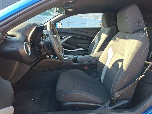 Used 2018 Chevrolet Camaro SS image 14
