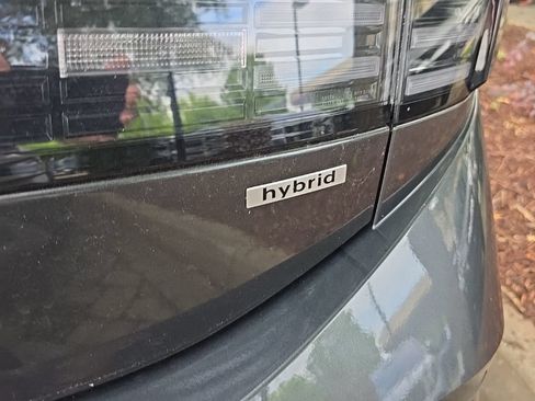 Used 2025 Hyundai Sonata Limited FWD image 11