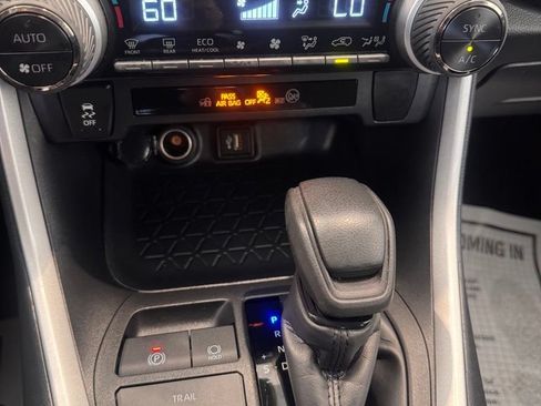 Used 2025 Toyota RAV4 LE AWD/4WD image 18