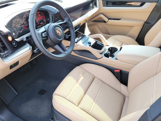 Used 2026 Porsche Cayenne AWD/4WD image 23
