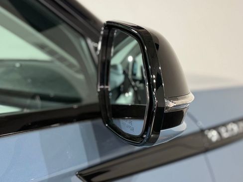 New 2026 Lincoln Aviator AWD image 12