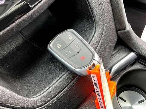 Used 2023 Cadillac XT5 Premium Luxury image 11