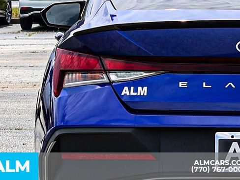 Used 2025 Hyundai Elantra Sport image 13