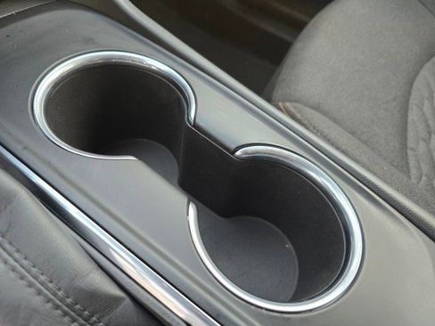 Used 2020 Chevrolet Equinox LT image 32