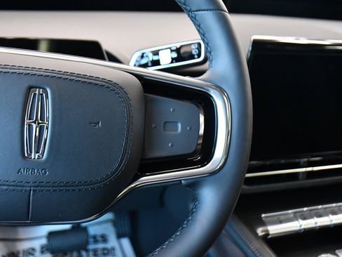 New 2026 Lincoln Nautilus Reserve image 36