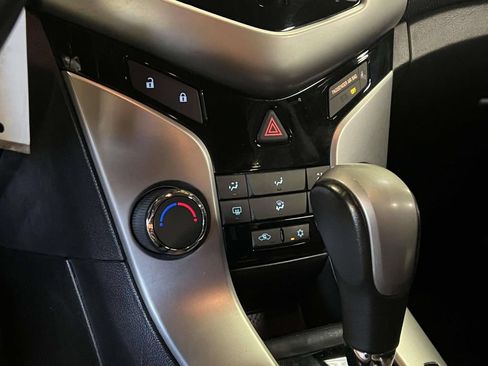 Used 2014 Chevrolet Cruze LT FWD image 20