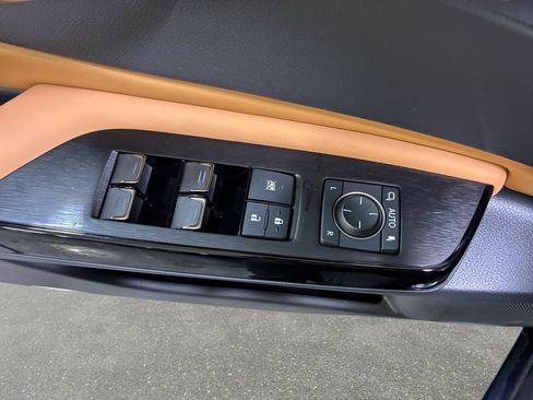 Used 2025 Lexus ES 350 Ultra Luxury w/ Accessory Package (Z1) FWD image 27
