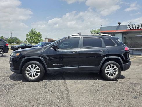 Used 2020 Jeep Cherokee Latitude w/ Safety Group AWD/4WD image 4