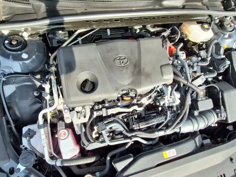 Used 2025 Toyota Camry LE image 21