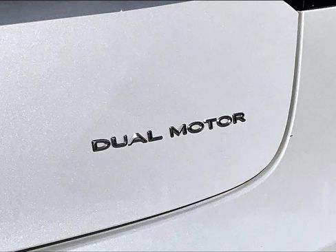 Used 2022 Tesla Model 3 Long Range AWD/4WD image 9
